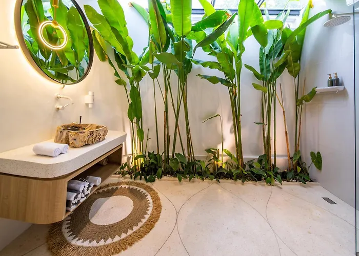 Villa Magic Mango, Spacious 5Br With Private Pool, Jacuzzi, And Projector Canggu (Bali)