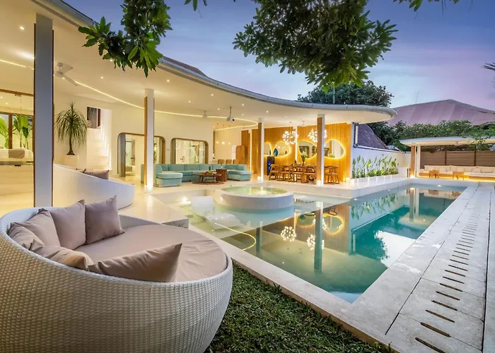 Villa Magic Mango, Spacious 5Br With Private Pool, Jacuzzi, And Projector Canggu (Bali)