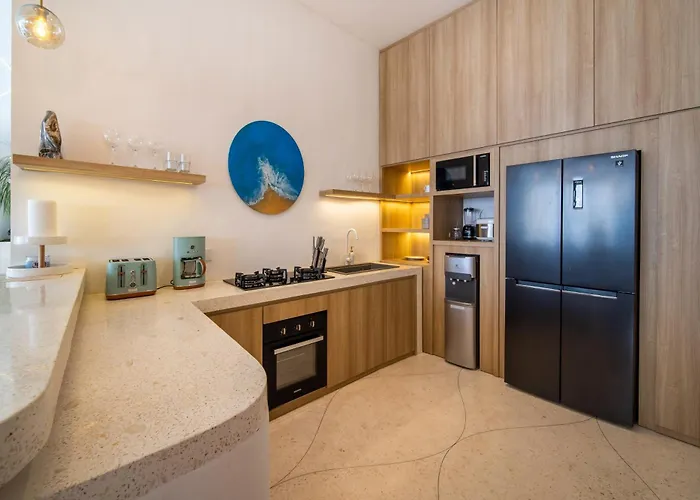 Villa Magic Mango, Spacious 5Br With Private Pool, Jacuzzi, And Projector Canggu (Bali)